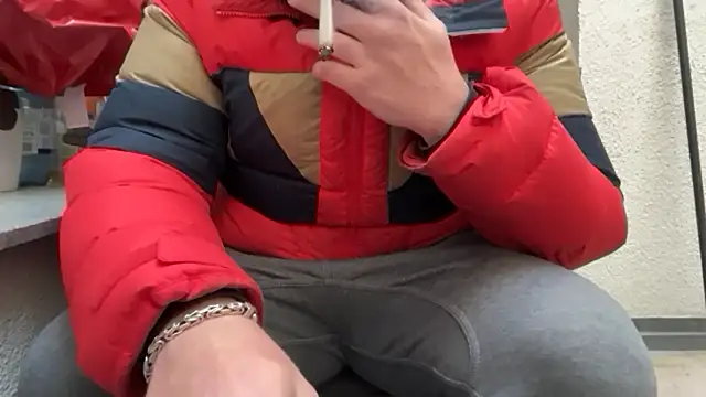 Snapshot of familycouple74 chatting on 22, 4, 2026 familycouple74 online show from 22, 4, 2026