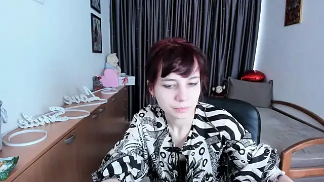 Snapshot of MiniLysii chatting on 17, 5, 2026 MiniLysii online show from 17, 5, 2026