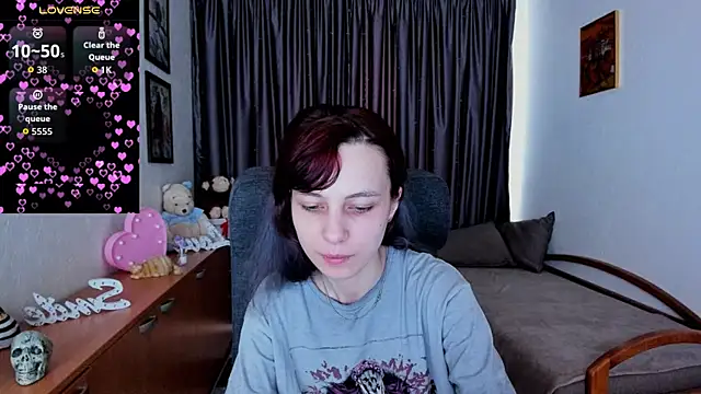 Snapshot of MiniLysii chatting on 4, 7, 2026 MiniLysii online show from 4, 7, 2026