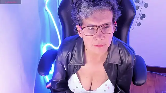 Snapshot of selena_ferreira chatting on 25, 4, 2026 selena ferreira online show from 25, 4, 2026