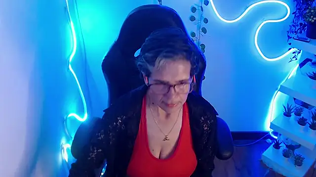 Snapshot of selena_ferreira chatting on 4, 6, 2026 selena ferreira online show from 4, 6, 2026