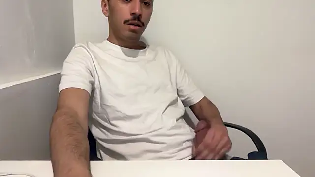 Snapshot of IBRAELM_ chatting on 22, 4, 2026 IBRAELM online show from 22, 4, 2026