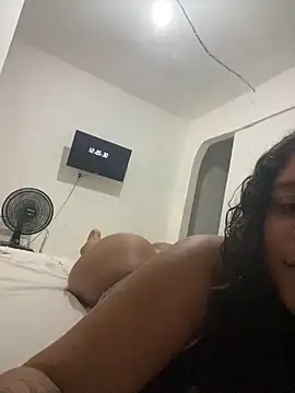 Snapshot of goiabeira_ chatting on 24, 4, 2026 goiabeira online show from 24, 4, 2026