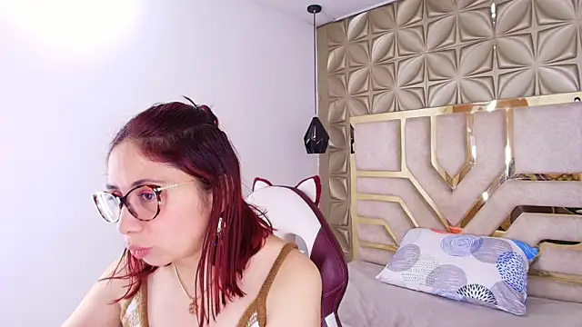 Snapshot of stephaniesun_ chatting on 23, 6, 2026 stephaniesun online show from 23, 6, 2026