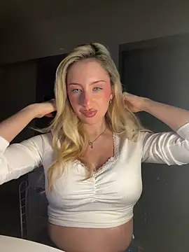 Snapshot of lulov chatting on 14, 6, 2026 lulov online show from 14, 6, 2026