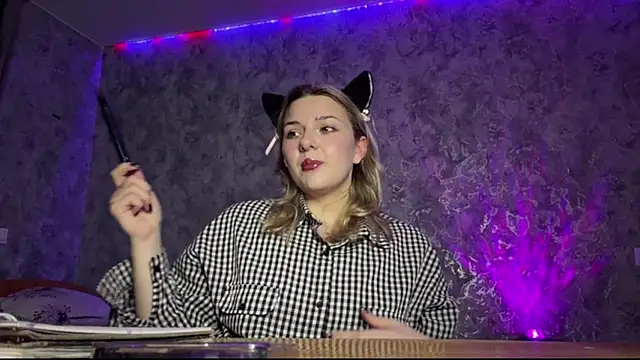 Snapshot of NastyOsche chatting on 23, 4, 2026 NastyOsche online show from 23, 4, 2026