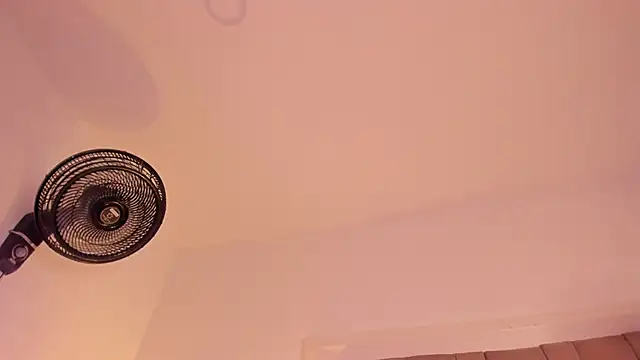 Snapshot of atenea_lux chatting on 23, 4, 2026 atenea lux online show from 23, 4, 2026