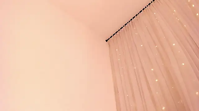Snapshot of atenea_lux chatting on 10, 6, 2026 atenea lux online show from 10, 6, 2026