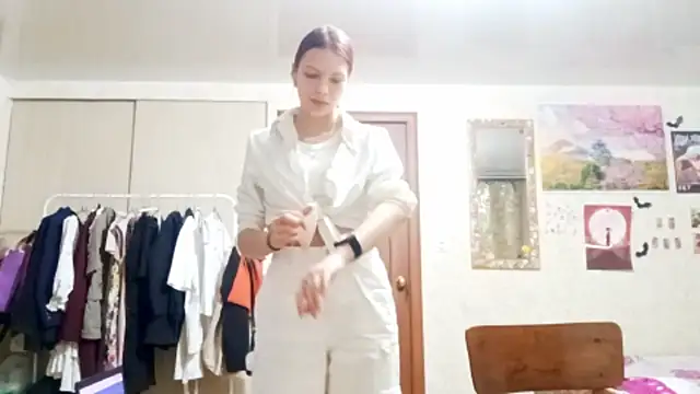 Snapshot of LonaSylvis chatting on 23, 4, 2026 LonaSylvis online show from 23, 4, 2026