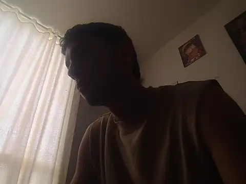 Snapshot of santiiago_whitee chatting on 6, 5, 2026 santiiago whitee online show from 6, 5, 2026