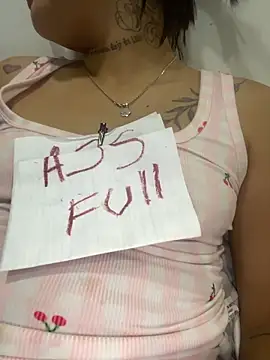 Snapshot of Whore_Disgusting_Dirty chatting on 25, 4, 2026 Whore Disgusting Dirty online show from 25, 4, 2026