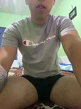 Snapshot of facundo_ciro chatting on 25, 4, 2026 facundo ciro online show from 25, 4, 2026