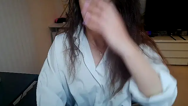 Snapshot of khalessi13 chatting on 4, 5, 2026 khalessi13 online show from 4, 5, 2026
