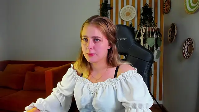 EllaBells online show from 8, 6, 2026