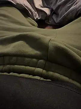 Snapshot of NewWhiteGuy chatting on 23, 4, 2026 NewWhiteGuy online show from 23, 4, 2026