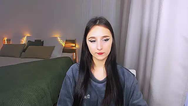 Snapshot of JulietteMonli chatting on 2, 6, 2026 JulietteMonli online show from 2, 6, 2026