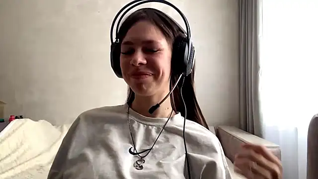 Snapshot of TuZezima chatting on 25, 4, 2026 TuZezima online show from 25, 4, 2026