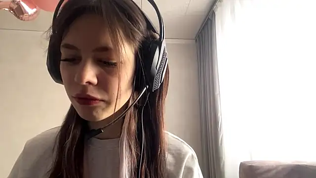 Snapshot of TuZezima chatting on 26, 4, 2026 TuZezima online show from 26, 4, 2026