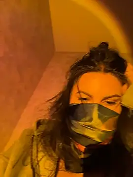 Snapshot of RoseSavoy chatting on 24, 4, 2026 RoseSavoy online show from 24, 4, 2026