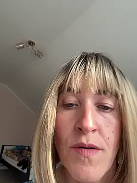 Snapshot of Avokadoo chatting on 12, 7, 2026 Avokadoo online show from 12, 7, 2026