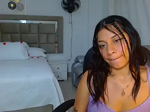 Snapshot of marianafine chatting on 24, 4, 2026 marianafine online show from 24, 4, 2026