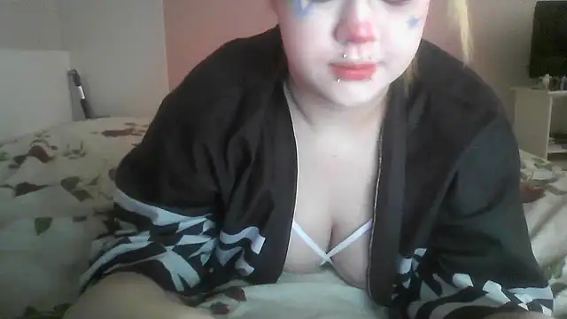 Snapshot of Amanda_Mia_ chatting on 8, 7, 2026 Amanda Mia online show from 8, 7, 2026
