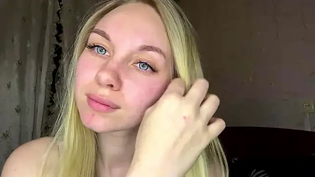 Snapshot of MaEmma chatting on 23, 4, 2026 MaEmma online show from 23, 4, 2026