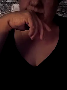 Snapshot of KICIA10 chatting on 25, 4, 2026 KICIA10 online show from 25, 4, 2026