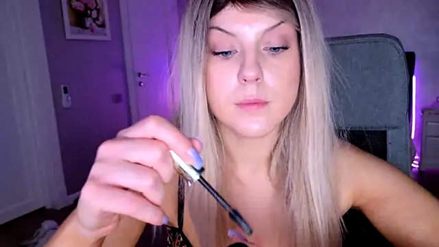 Snapshot of ChristieBlace chatting on 5, 6, 2026 ChristieBlace online show from 5, 6, 2026