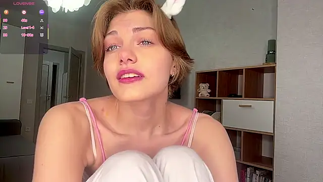 LinaFlamie online show from 10, 7, 2026