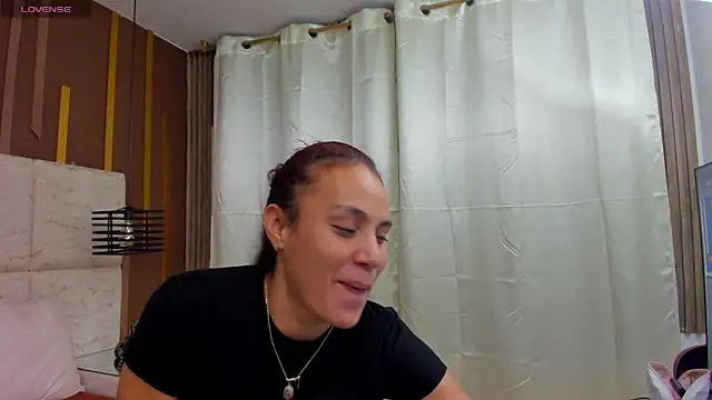 Snapshot of AlahiaEvanz chatting on 22, 5, 2026 AlahiaEvanz online show from 22, 5, 2026