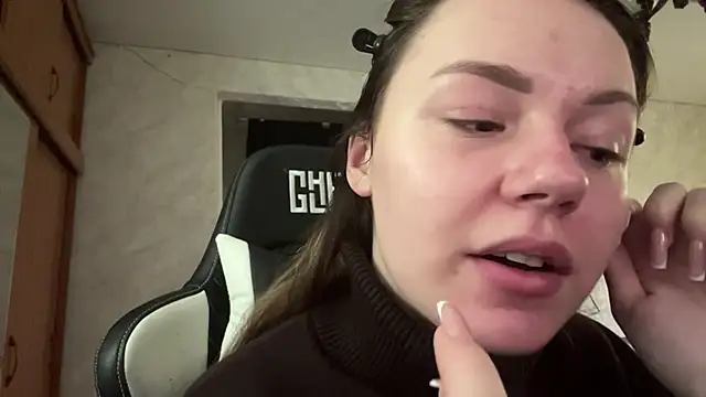 Snapshot of LeslySerna chatting on 24, 4, 2026 LeslySerna online show from 24, 4, 2026