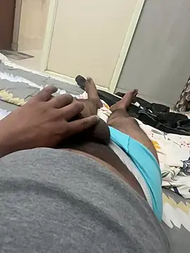 Snapshot of kmikem8 chatting on 24, 4, 2026 kmikem8 online show from 24, 4, 2026