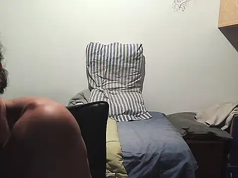 Snapshot of viewmodel- chatting on 26, 4, 2026 viewmodel- online show from 26, 4, 2026