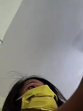 Snapshot of Niya_ chatting on 25, 4, 2026 Niya online show from 25, 4, 2026