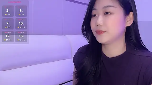 Snapshot of F-Yuwei chatting on 29, 4, 2026 F-Yuwei online show from 29, 4, 2026