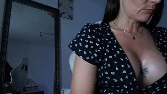 Snapshot of missydiorr10 chatting on 6, 5, 2026 missydiorr10 online show from 6, 5, 2026