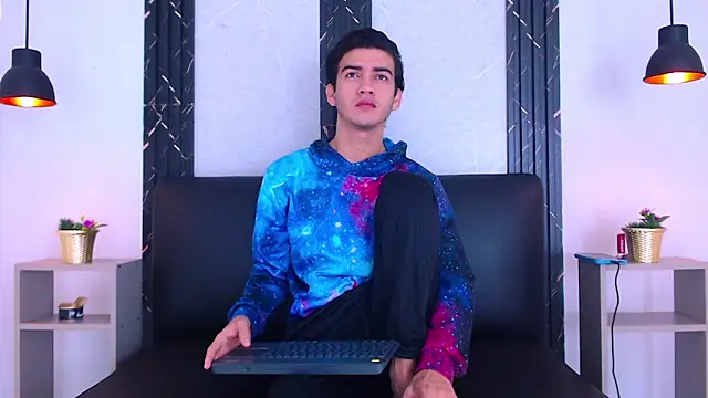 Feiccer Castquer online show from 28, 4, 2026