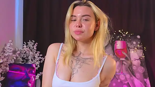 AveriRigby online show from 8, 5, 2026