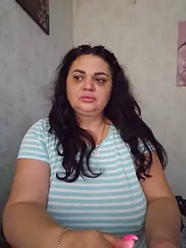 -CUTE-EVVIL- online show from 12, 6, 2026