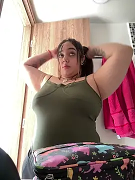 Snapshot of violettmonroe2 chatting on 27, 4, 2026 violettmonroe2 online show from 27, 4, 2026