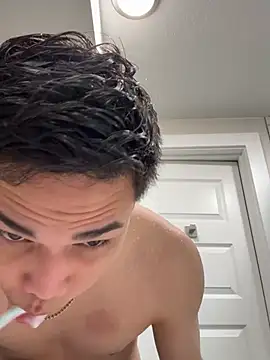 Snapshot of boysweet25 chatting on 26, 4, 2026 boysweet25 online show from 26, 4, 2026