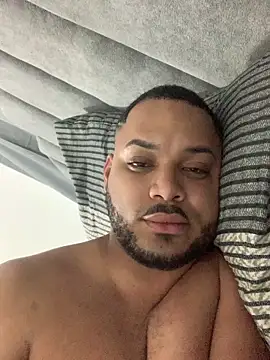 Snapshot of Tulecherd chatting on 25, 4, 2026 Tulecherd online show from 25, 4, 2026