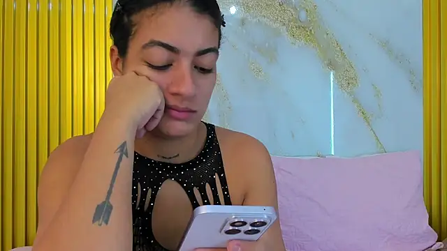 Snapshot of MarceANDCami chatting on 17, 5, 2026 MarceANDCami online show from 17, 5, 2026