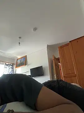 Snapshot of MrCa1 chatting on 25, 4, 2026 MrCa1 online show from 25, 4, 2026