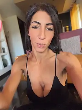 Yasmiinee online show from 10, 6, 2026