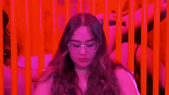 Snapshot of sharaa_miller chatting on 28, 4, 2026 sharaa miller online show from 28, 4, 2026