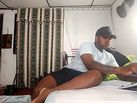 Snapshot of Hector-black chatting on 25, 4, 2026 Hector-black online show from 25, 4, 2026