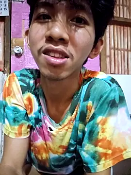 Snapshot of reynaldzzz chatting on 25, 4, 2026 reynaldzzz online show from 25, 4, 2026