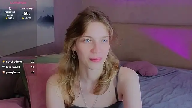 Snapshot of Emily_Cartex chatting on 14, 7, 2026 Emily Cartex online show from 14, 7, 2026